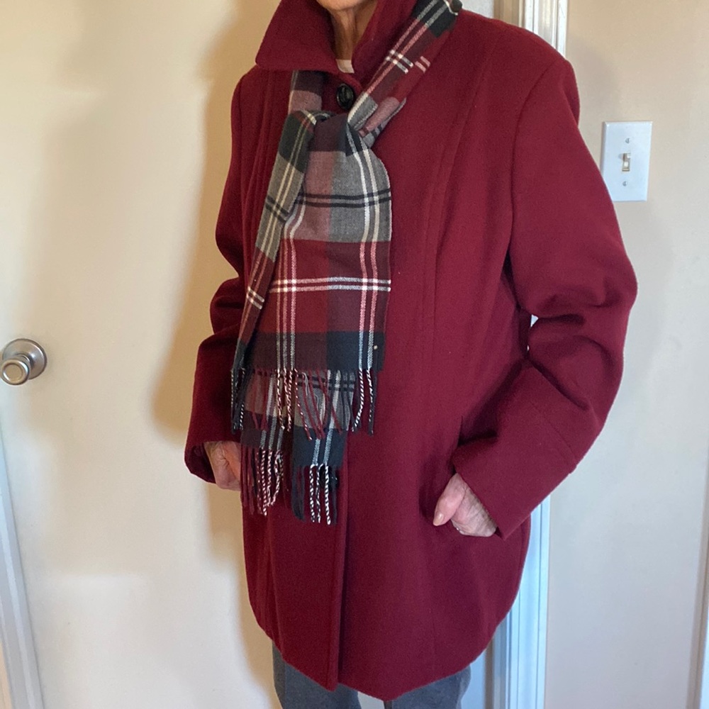 Liz Clairborne Womens P-Style coat.   XL